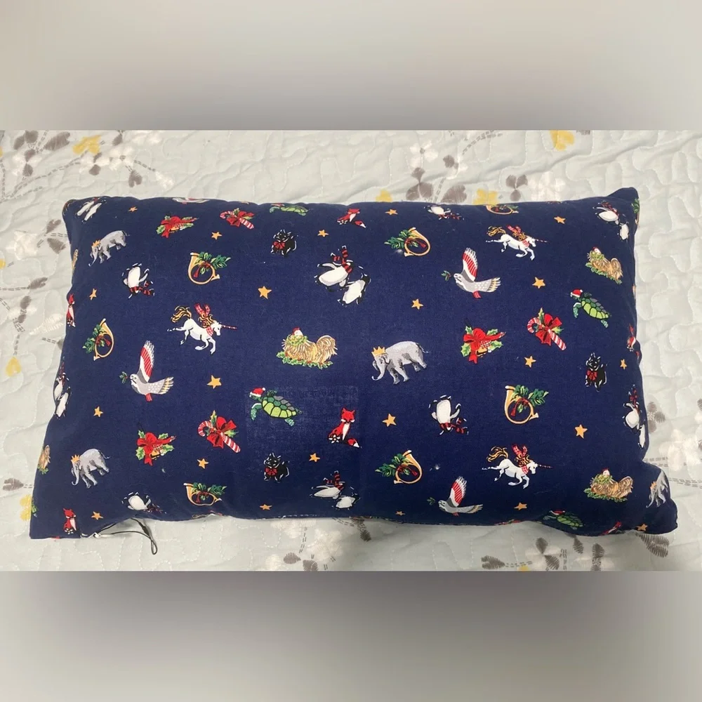 NWOT Vera Bradley Women's Cotton Lumbar Support Throw Pillow.